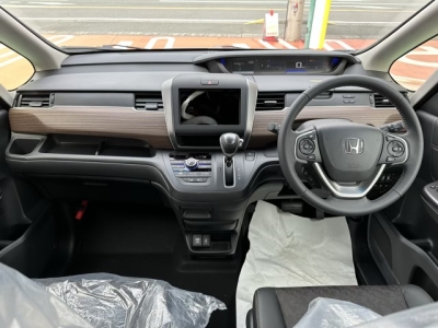 フリード(ホンダ)登録済未使用車 内外装写真他