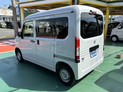 N-VAN(ホンダ)ディーラ-試乗車 後方