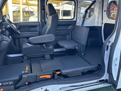 N-VAN(ホンダ)ディーラ-試乗車 内外装写真