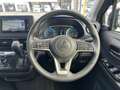 eKクロス(三菱)中古車 内外装写真
