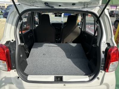 アルト(スズキ)中古車 内外装写真他２