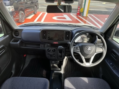 アルト(スズキ)中古車 後席から見た前席