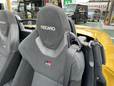 コペン(ダイハツ)ディーラー試乗車 後席内装
