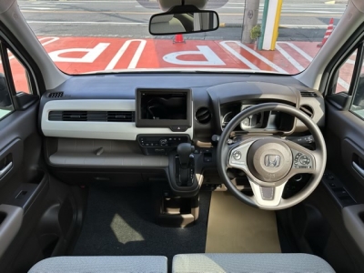 N-WGN(ホンダ)レンタUP 後席から見た前席