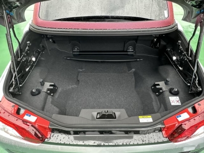 コペン(ダイハツ)中古車 後席内装