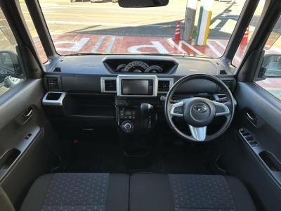 ウェイク(ダイハツ)中古車 後席から見た前席