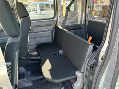 N-VAN(ホンダ)届出済未使用車 後席内装