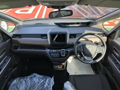 フリード(ホンダ)登録済未使用車 内外装写真