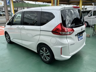 フリード(ホンダ)登録済未使用車 後方