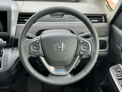 フリード(ホンダ)登録済未使用車 内外装写真