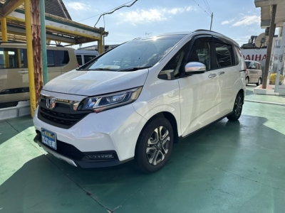 フリード(ホンダ)ディーラ-試乗車 前方