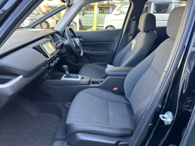 フィット(ホンダ)中古車 前席内装