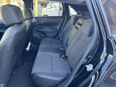 フィット(ホンダ)中古車 後席内装