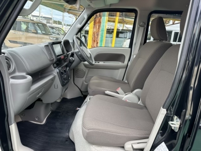 エブリイバン(スズキ)中古車 前席内装