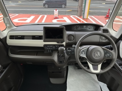 N-BOX(ホンダ)届出済未使用車 後席内装