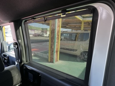 N-BOXカスタム(ホンダ)ディーラ-試乗車 内外装写真他
