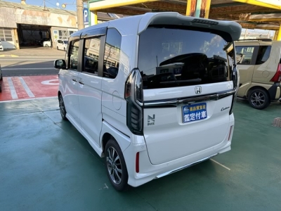 N-BOXカスタム(ホンダ)届出済未使用車 後方