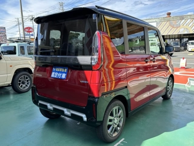 デリカミニ(三菱)届出済未使用車 前席内装