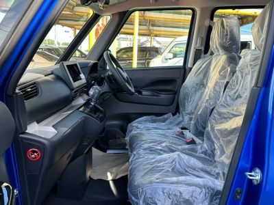 デリカミニ(三菱)届出済未使用車 後席内装
