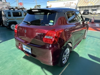 スイフト(スズキ)中古車 内外装写真他２