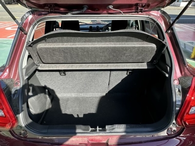 スイフト(スズキ)中古車 内外装写真他