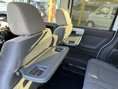 N-BOX(ホンダ)届出済未使用車 内外装写真
