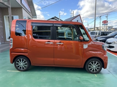 ウェイク(ダイハツ)中古車 内外装写真他２