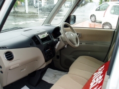 ハスラー(スズキ)中古車 前席内装