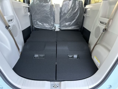 新型N-BOX(ホンダ)届出済未使用車 内外装写真他１