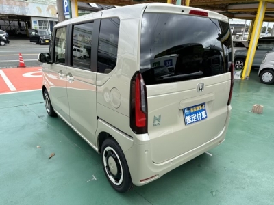 新型N-BOX(ホンダ)届出済未使用車 後方