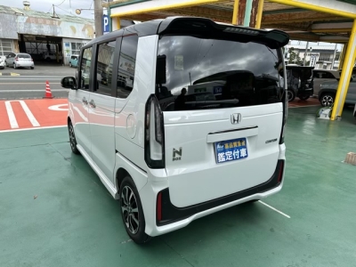 新型N-BOX(ホンダ)届出済未使用車 後方