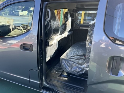 NV200バネットバン(ニッサン)登録済未使用車 内外装写真