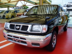 ダットサントラック(ニッサン)中古車 前方