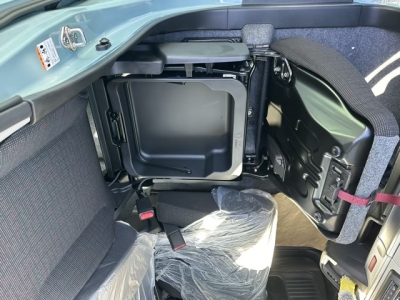 スペーシア(スズキ)届出済未使用車 内外装写真