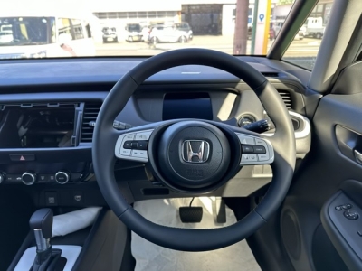 フィット(ホンダ)登録済未使用車 内外装写真