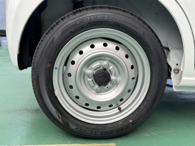 アルト(スズキ)ディーラ-試乗車 後席内装