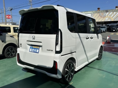 新型N-BOX(ホンダ)届出済未使用車 前席内装