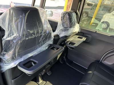 新型N-BOX(ホンダ)届出済未使用車 内外装写真他１