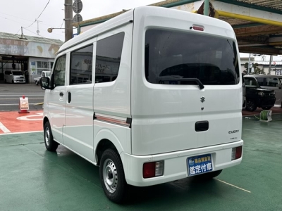 エブリイバン(スズキ)ディーラ-試乗車 後方