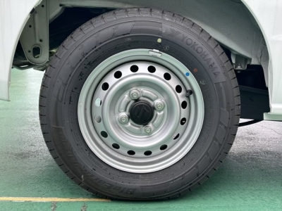 エブリイバン(スズキ)ディーラ-試乗車 後席内装