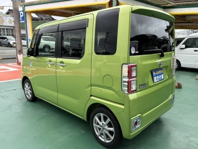 ピクシスメガ (トヨタ)中古車 後方