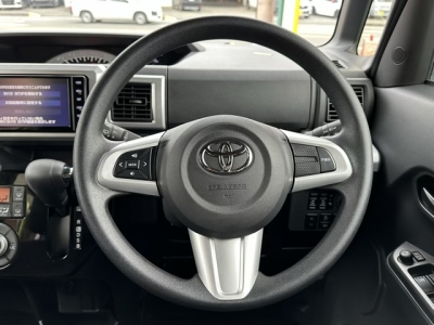 ピクシスメガ (トヨタ)中古車 内外装写真