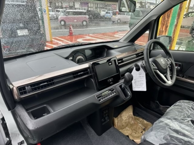 ワゴンRカスタムＺ(スズキ)届出済未使用車 後席内装