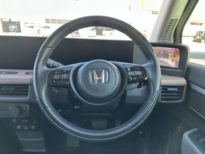 HONDA e(ホンダ)ディーラ-試乗車 内外装写真他