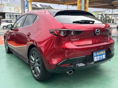 MAZDA3 ファストバック(マツダ)ディーラー試乗車 後方