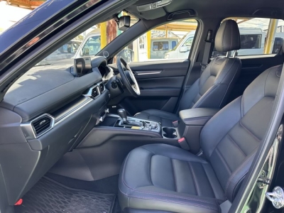 CX-5(マツダ)中古車 前席内装