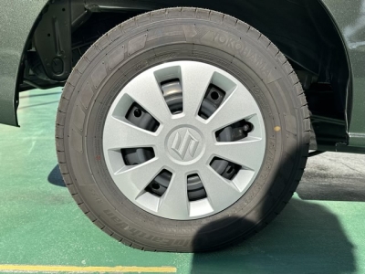 エブリイバン(スズキ)届出済未使用車 後席内装