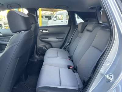 フィット(ホンダ)中古車 後席内装