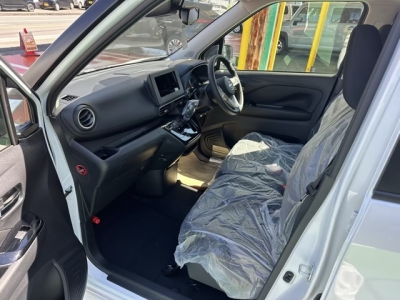 デイズ(ニッサン)届出済未使用車 内外装写真他