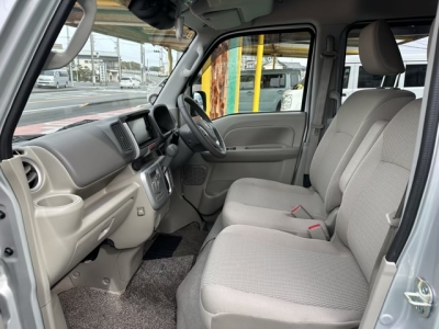 NV100クリッパーリオ(ニッサン)中古車 後席内装
